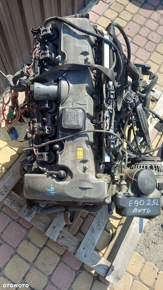 SILNIK SŁUPEK BMW E90 E60 2.5i - 1