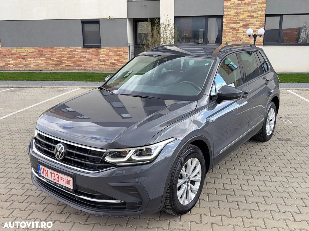 Volkswagen Tiguan - 16