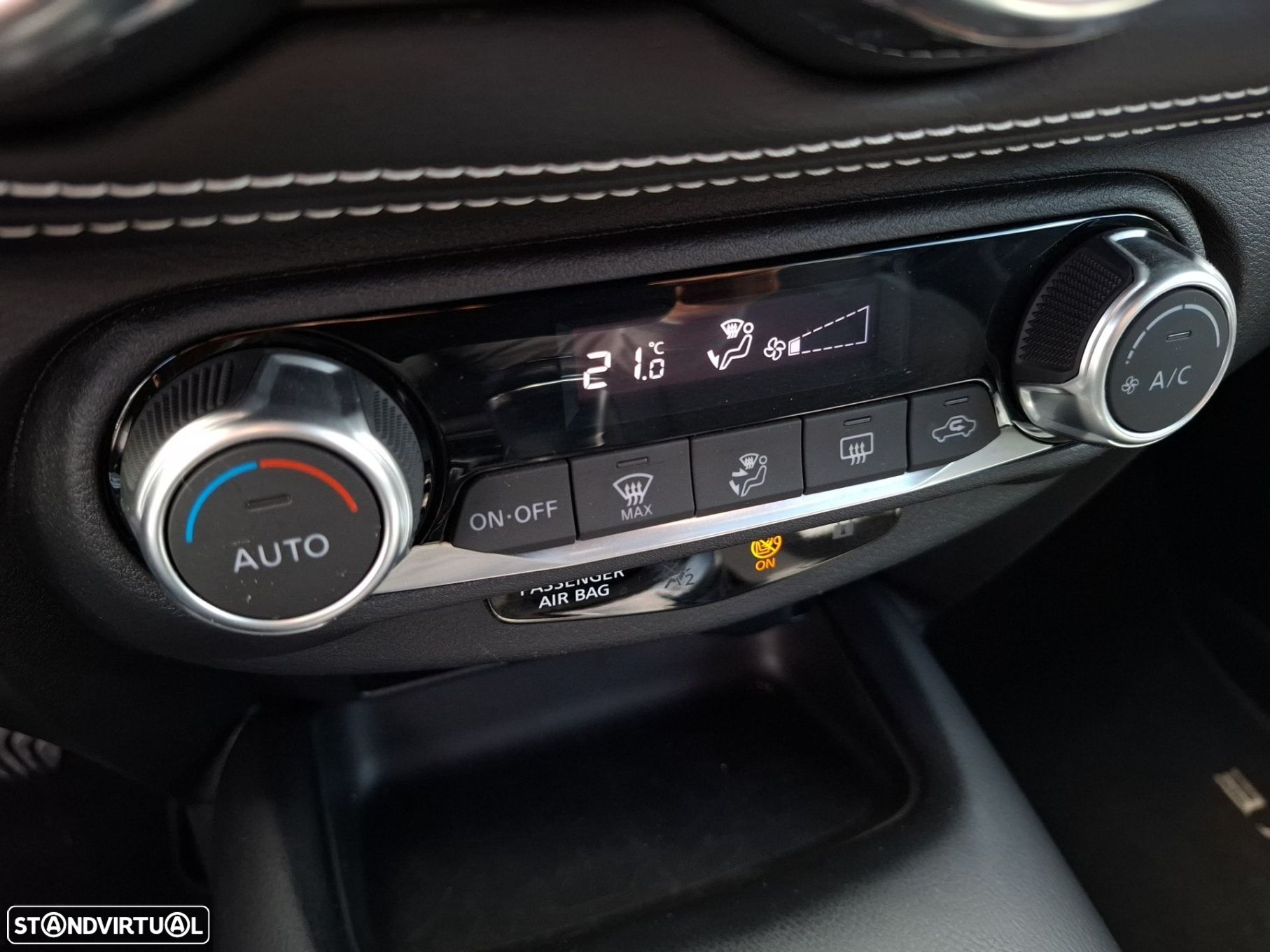 Nissan Juke 1.0 DIG-T N-Connecta NAV.+TwoTone NC - 19