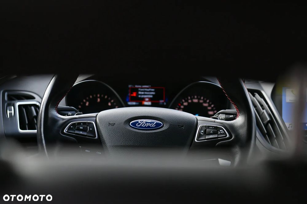Ford Kuga 2.0 EcoBlue 4x4 ST-LINE - 25