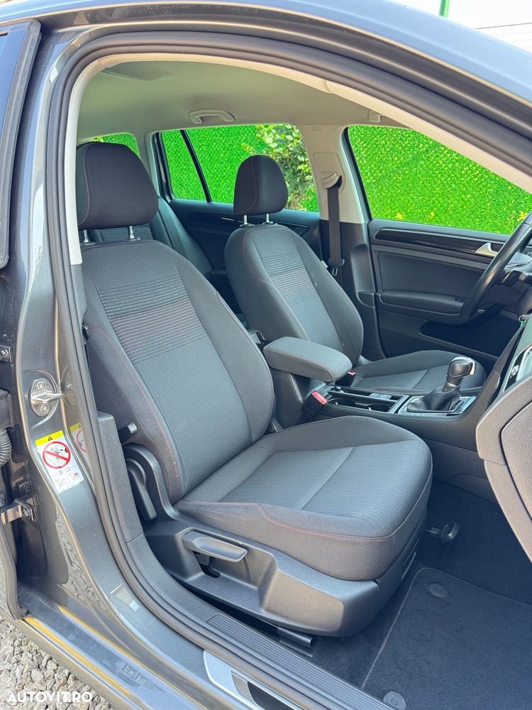 Volkswagen Golf 1.6 TDI DSG Sound - 10