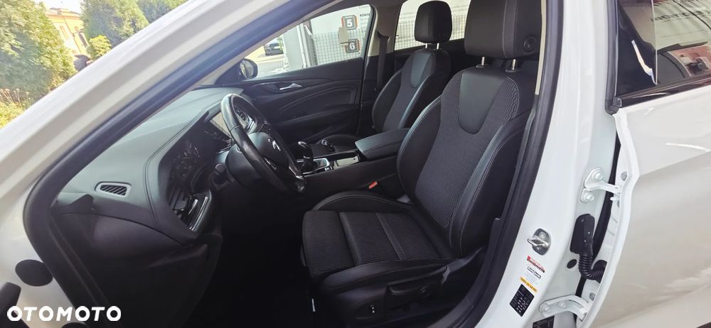 Opel Insignia Grand Sport 2.0 Diesel Exclusive - 28
