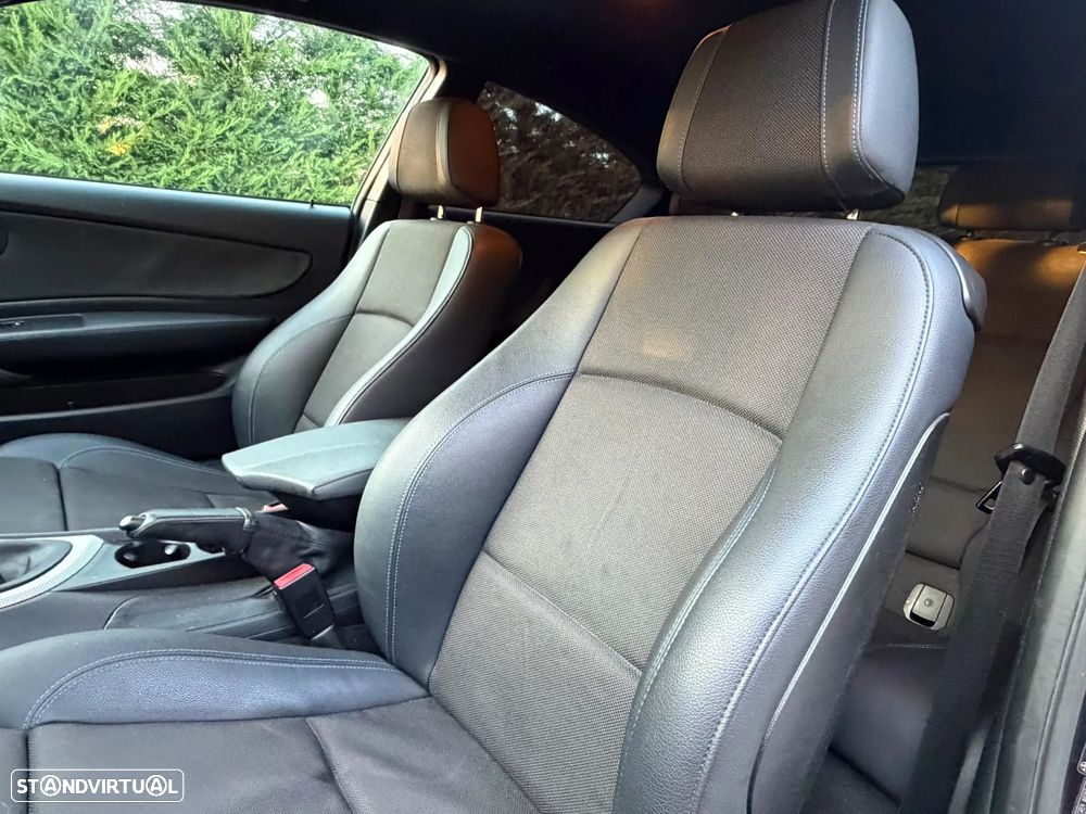 BMW 118 d Pack M - 17