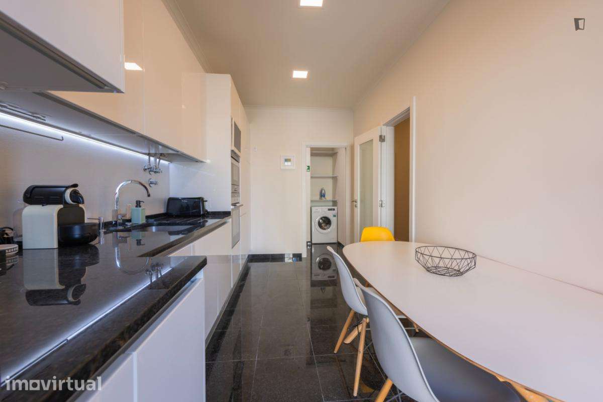Apartamento com 3 quartos - localizado em Penha Lisbon - Grande imagem: 3/35
