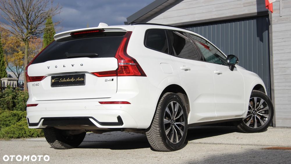 Volvo XC 60 B4 D AWD Plus Dark - 9