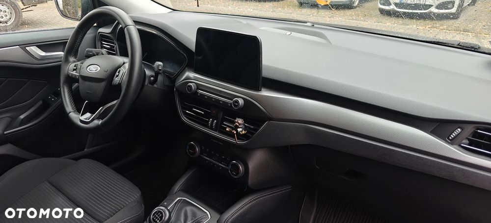 Ford Focus 1.0 EcoBoost Titanium - 8