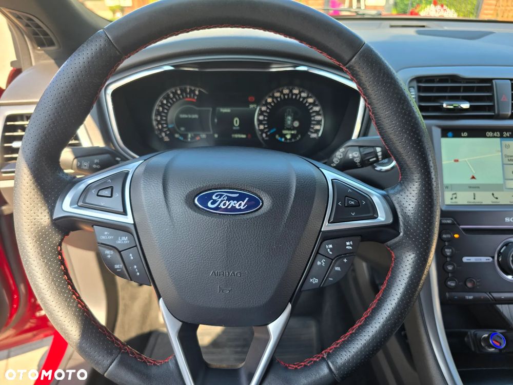 Ford Mondeo - 28