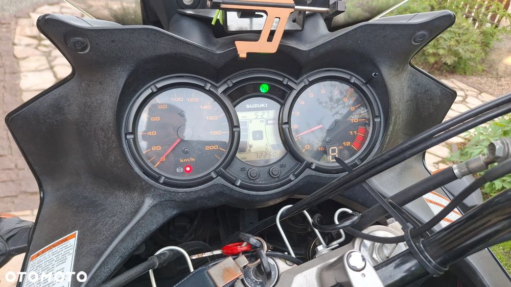 Suzuki V-STROM - 6