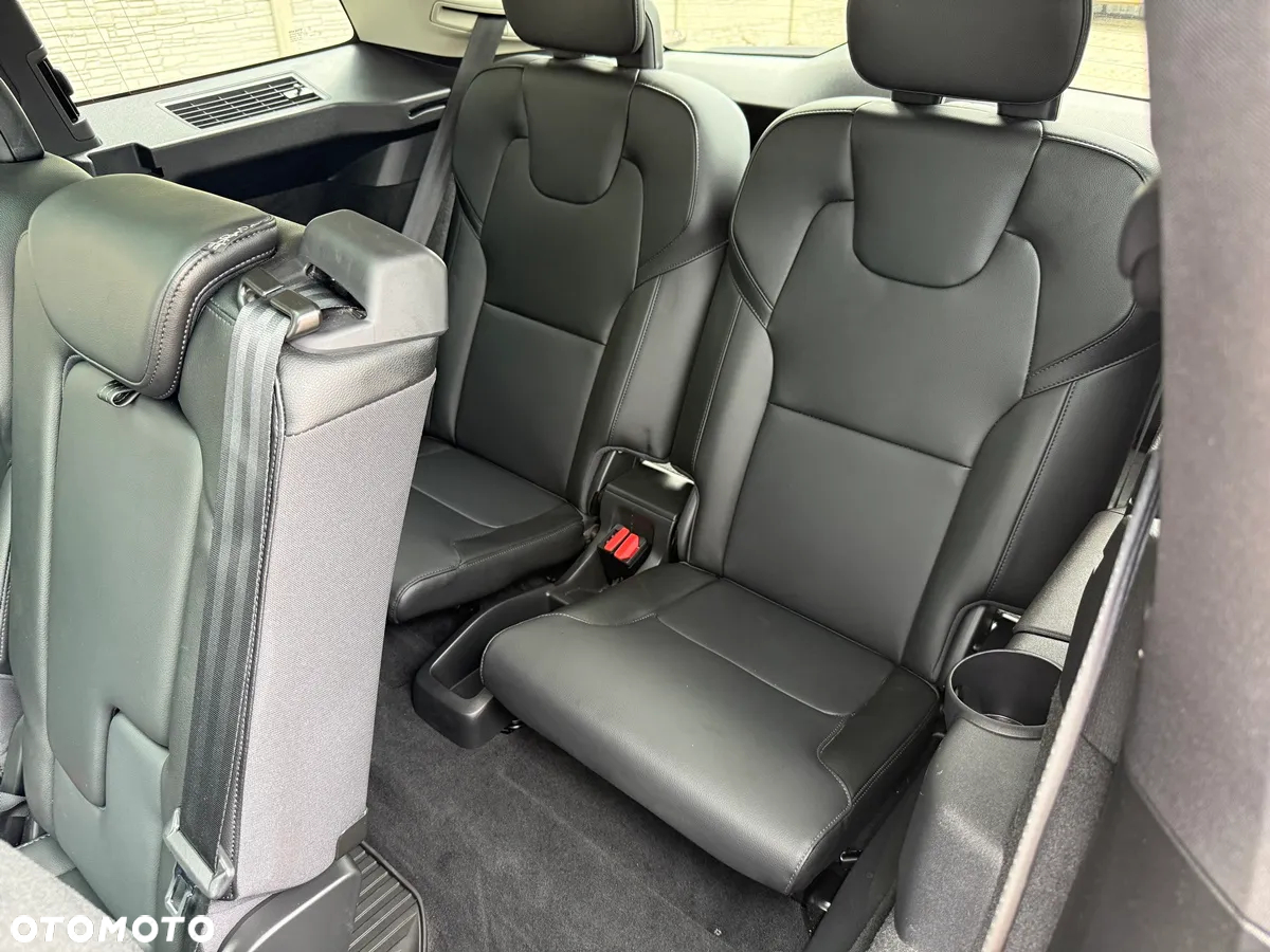 Volvo XC 90 - 30