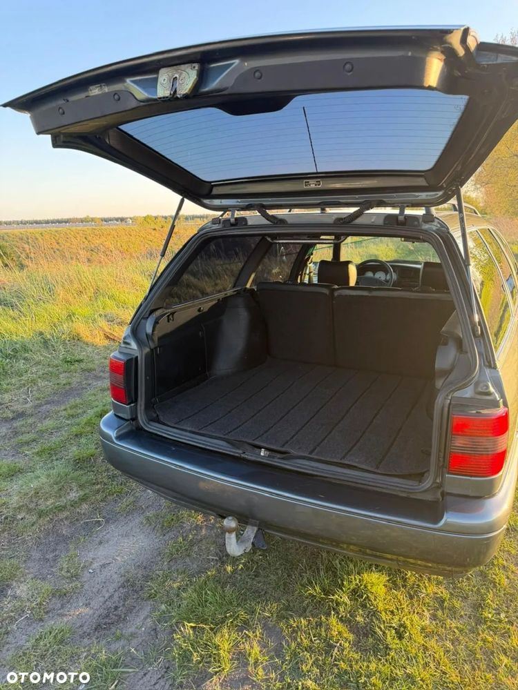 Volkswagen Passat - 13