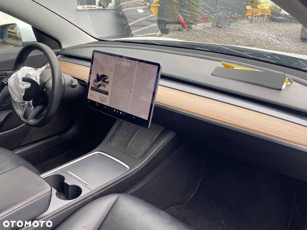 Tesla Model 3 - 15