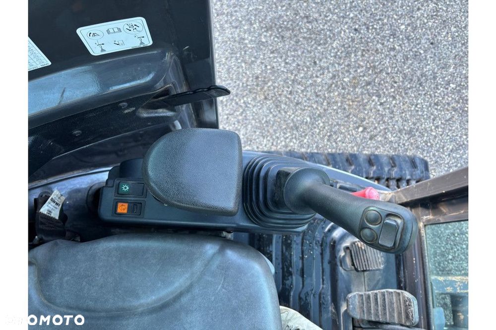 New Holland E37C + Quick Coupler + 2 BUCKETS + 1527h - 24