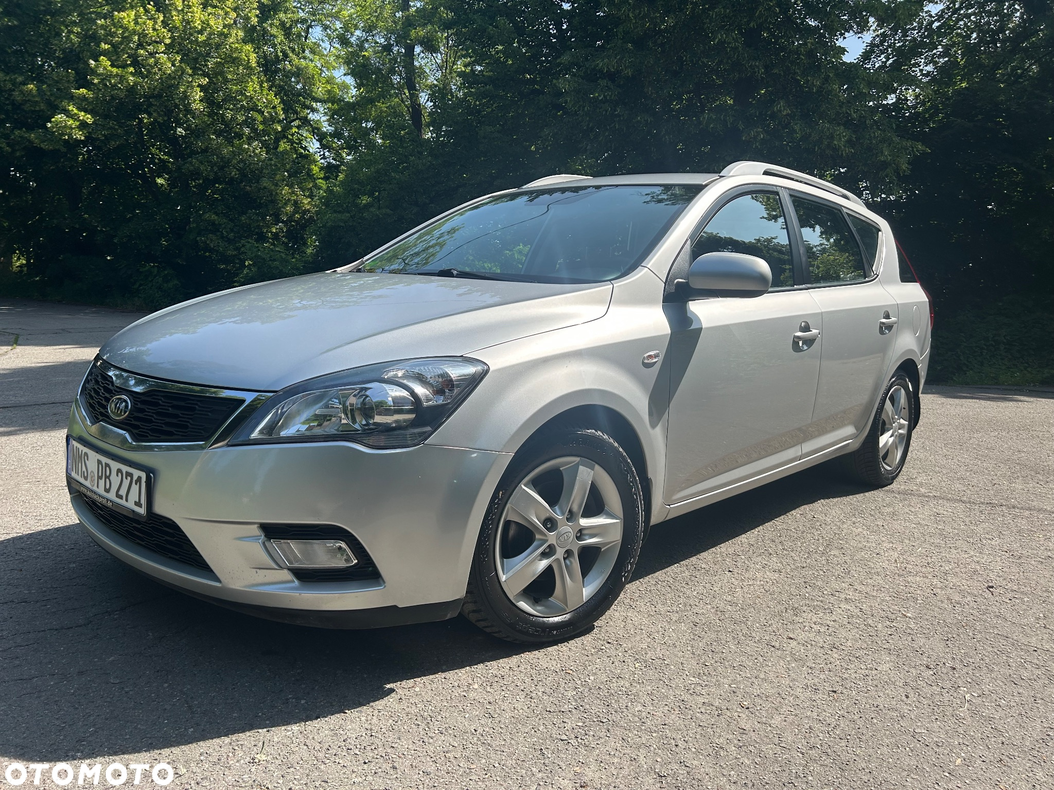 Kia Ceed 1.6 CVVT SW Dream-Team Edition - 30