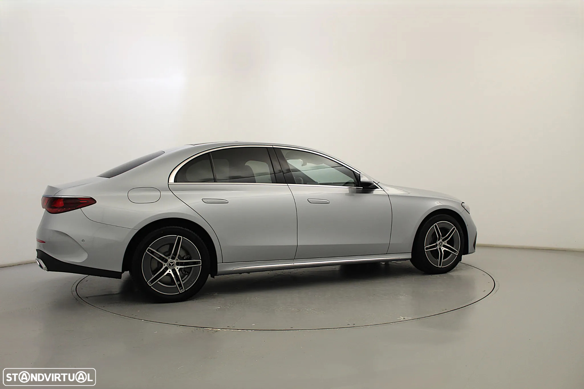 Mercedes-Benz E 300 Standard - 5