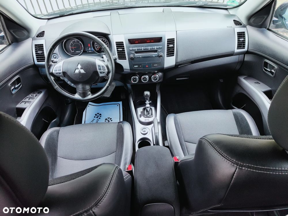 Mitsubishi Outlander 2.2 DI-D 4WD TC-SST Intense - 10