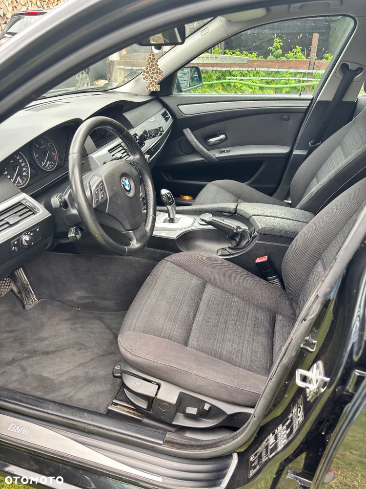BMW Seria 5 520d Touring - 9