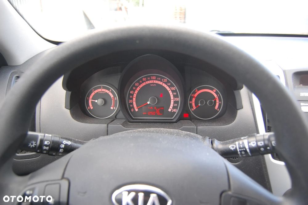Kia Ceed 1.6 Crdi L Euro2012 - 9