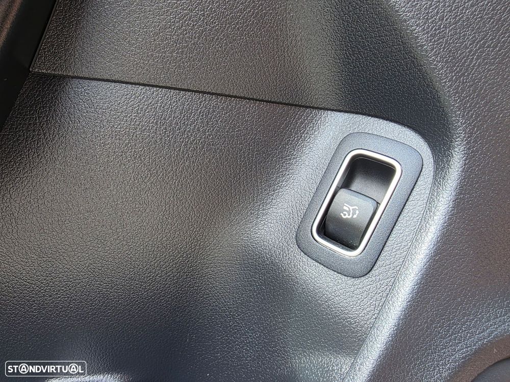 Mercedes-Benz CLA 180 - 23