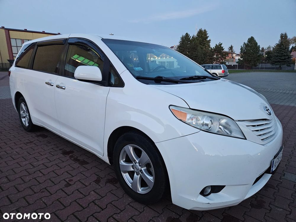Toyota Sienna 3.5 V6 XLE AWD - 1