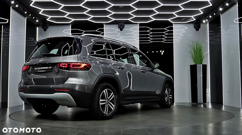 Mercedes-Benz GLB - 9