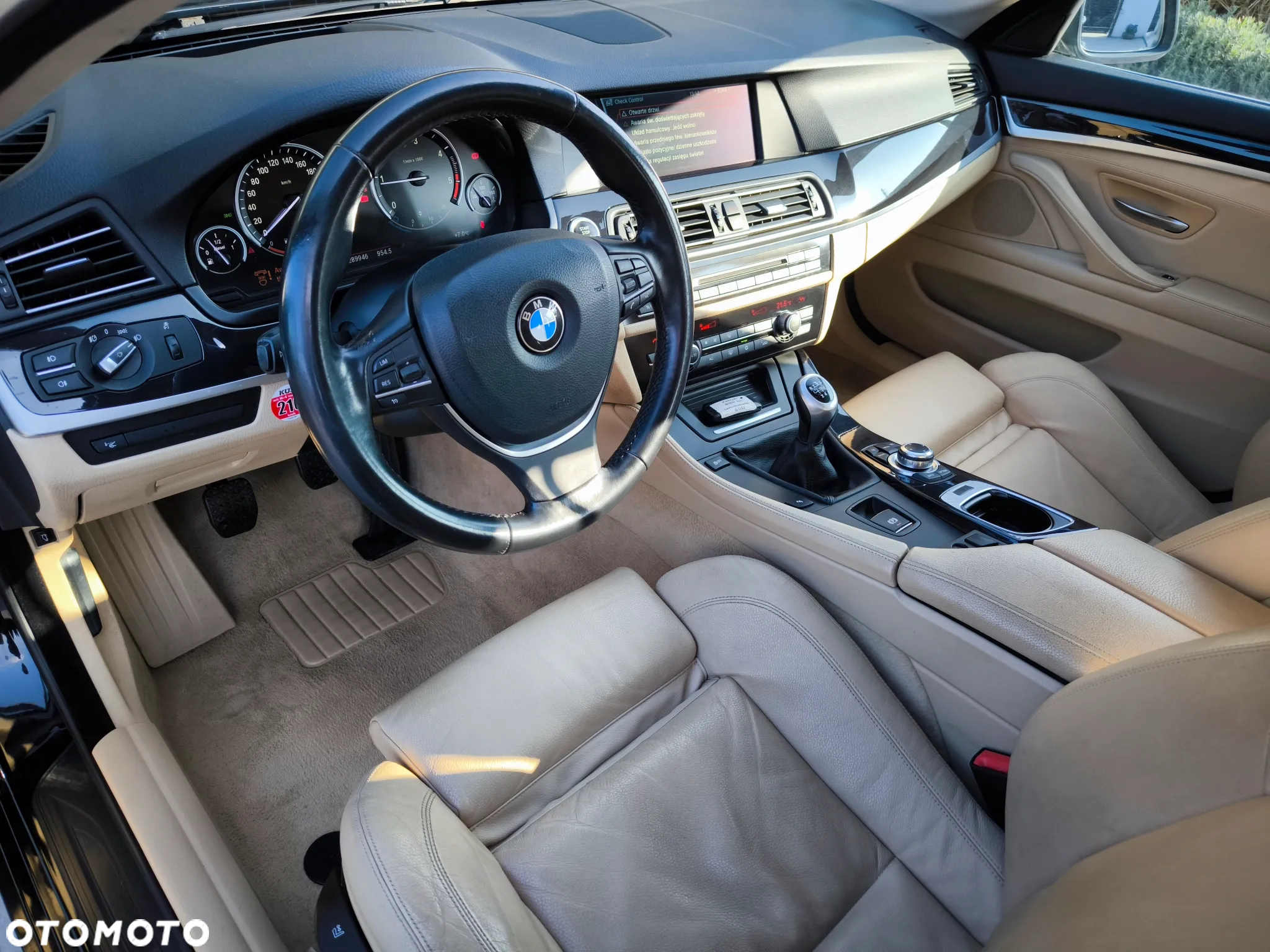 BMW Seria 5 525d - 15