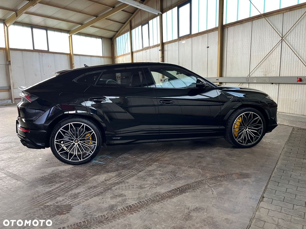 Lamborghini Urus - 8
