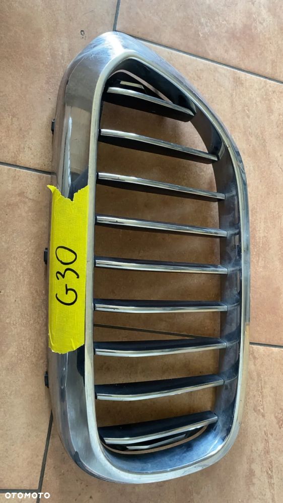 BMW 5 G30 G31 ATRAPA CHŁODNICY GRILL NERKA LEWA 8070469 - 1