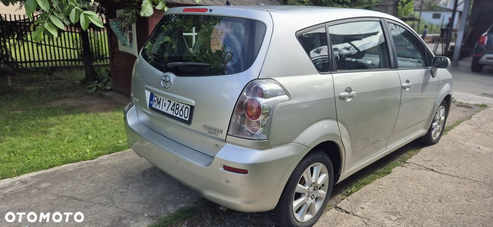 Toyota Corolla Verso - 4