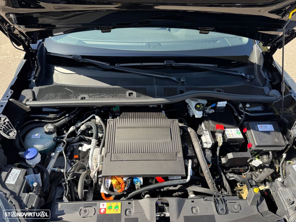 Peugeot e-2008 54 kWh Allure - 47