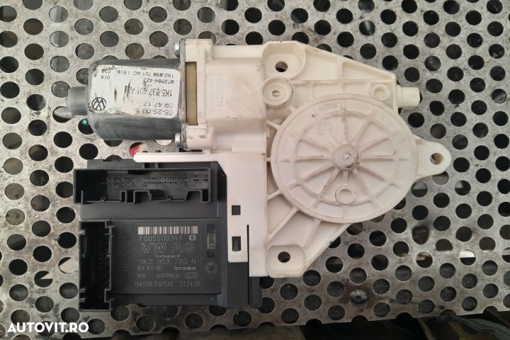 Motoras macara geam fata stanga 1k5837401 Volkswagen VW Golf 5 [2003 - 1