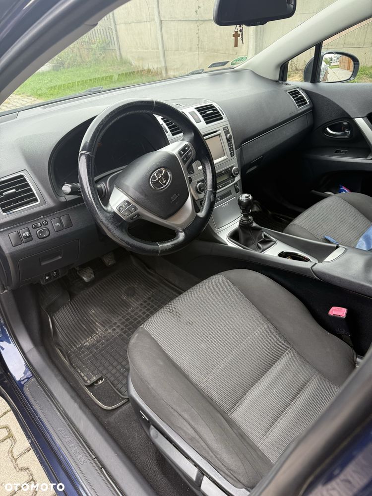 Toyota Avensis - 7
