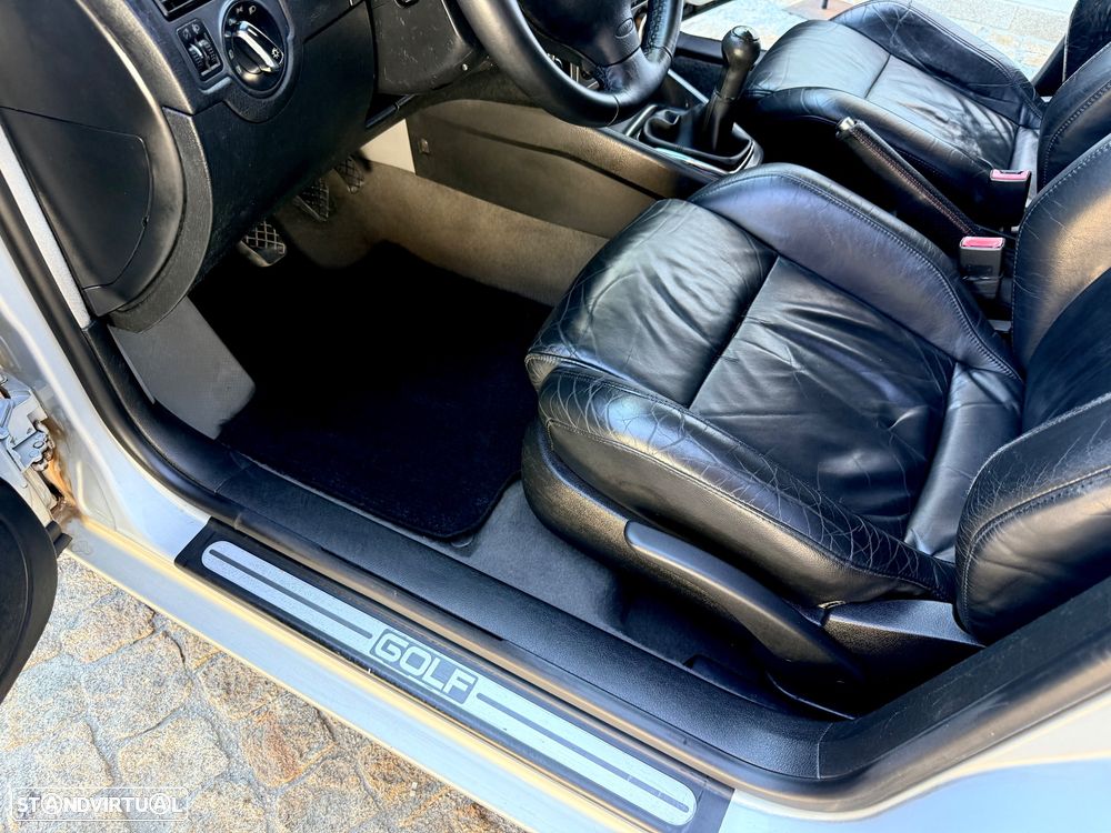 VW Golf 1.9 TDi Highline - 39