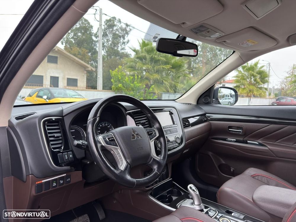 Mitsubishi Outlander 2.0 Instyle Navi - 20