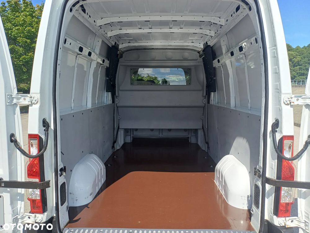 Renault Master - 32