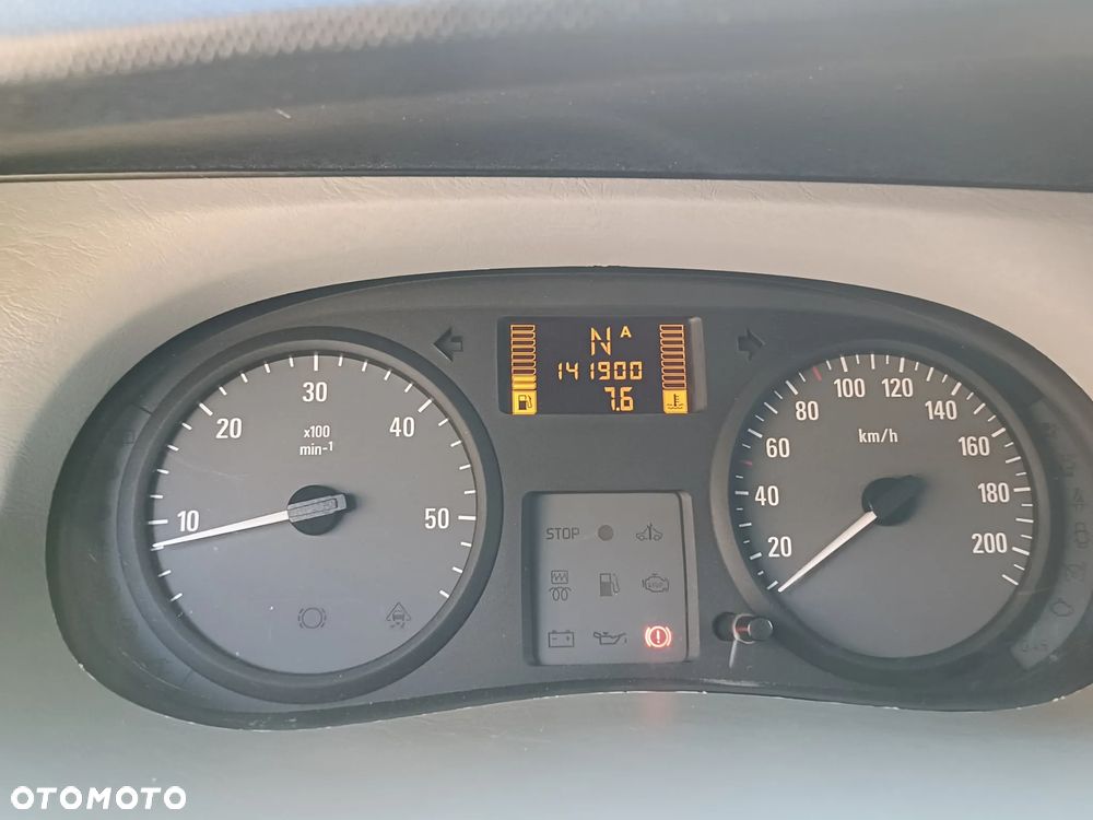 Opel Vivaro - 13