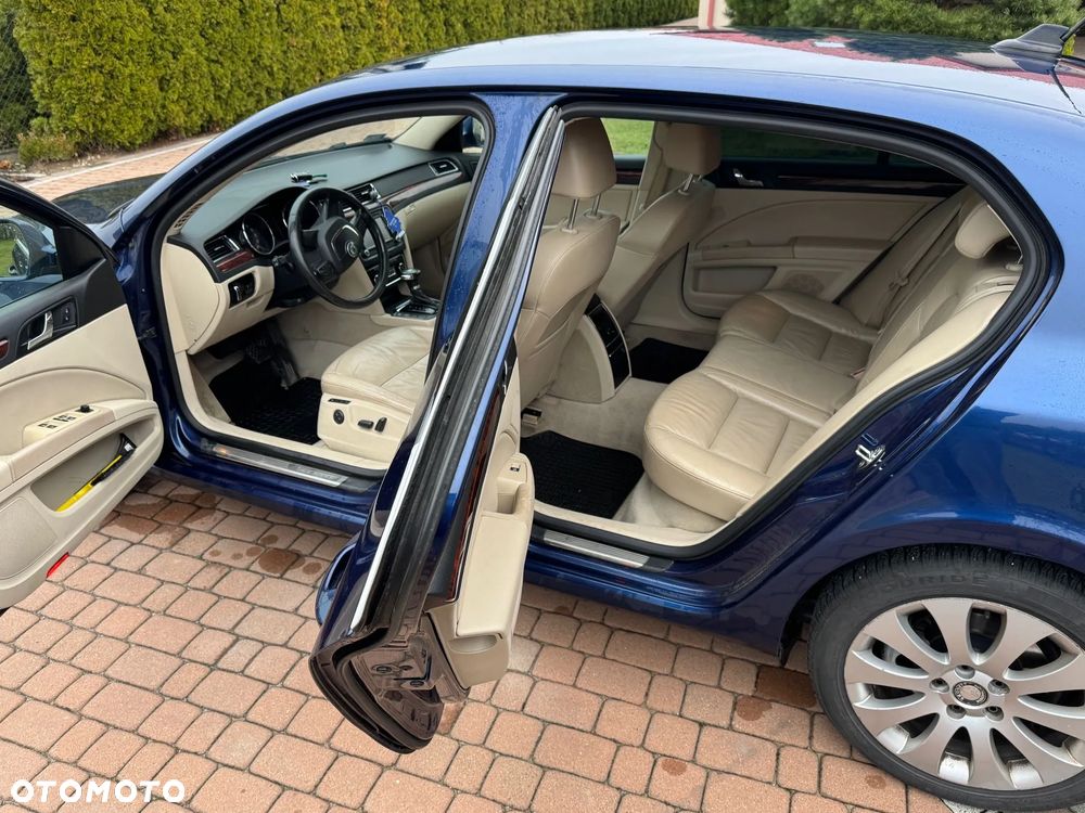 Skoda Superb 2.0 TDI Ambition DSG - 4