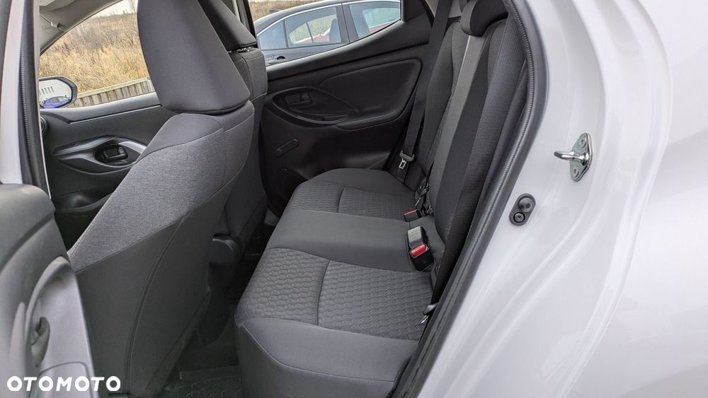 Toyota Yaris - 13