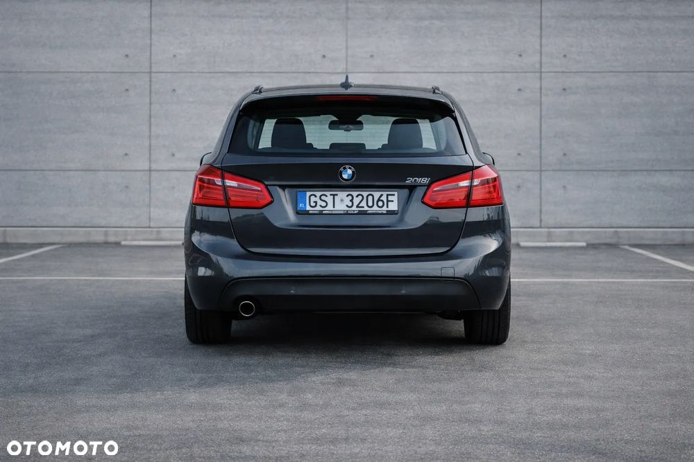 BMW Seria 2 218i - 8