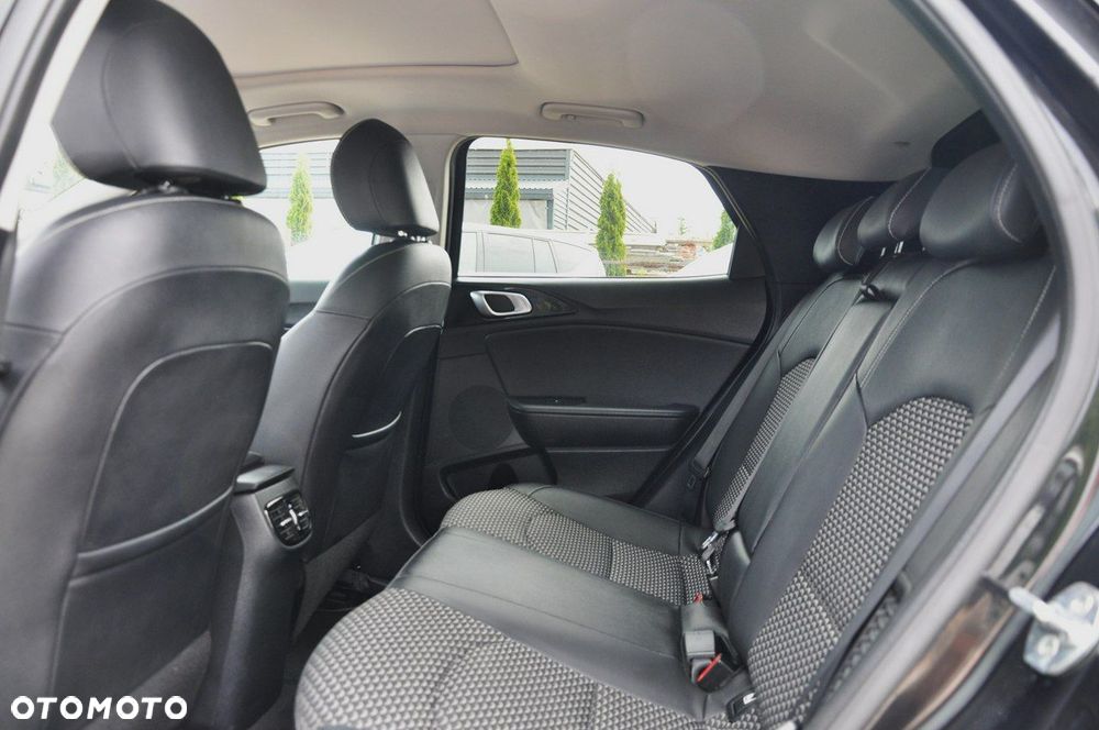 Kia XCeed - 15