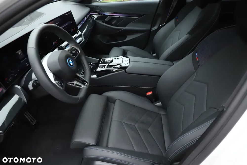 BMW Seria 5 520d mHEV M Sport - 9