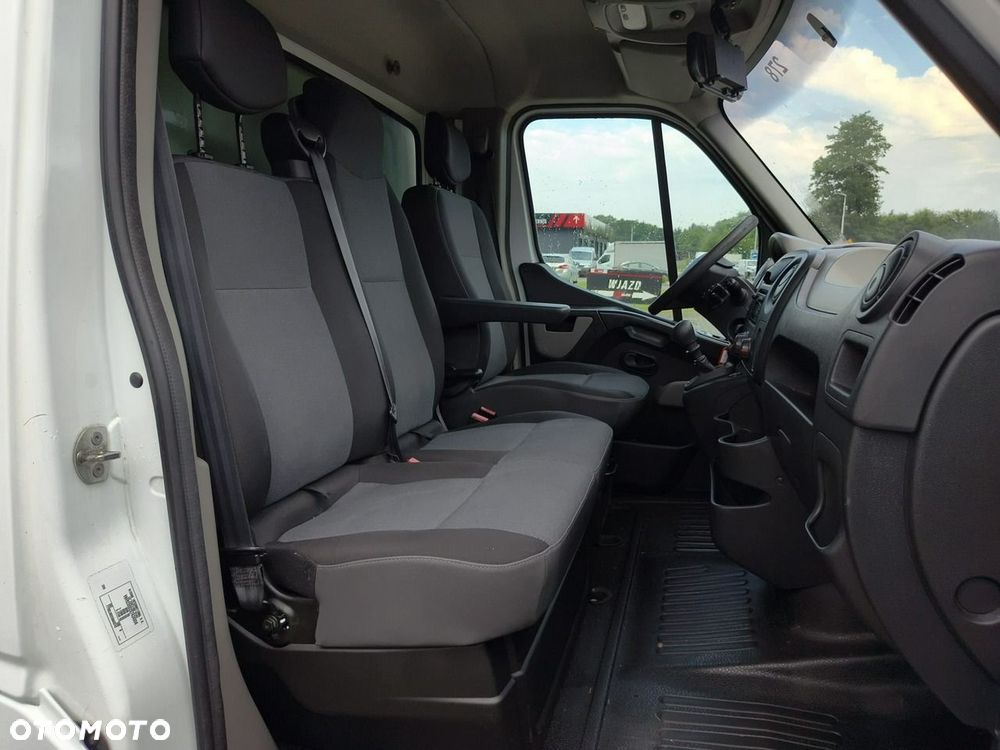 Nissan NV 400 - 13