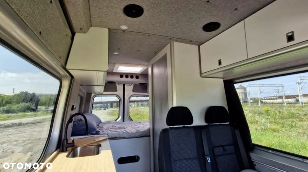 Mercedes-Benz Sprinter - 18