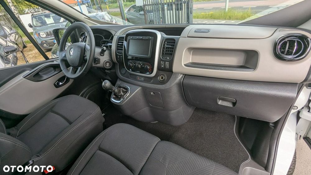 Renault Trafic - 17