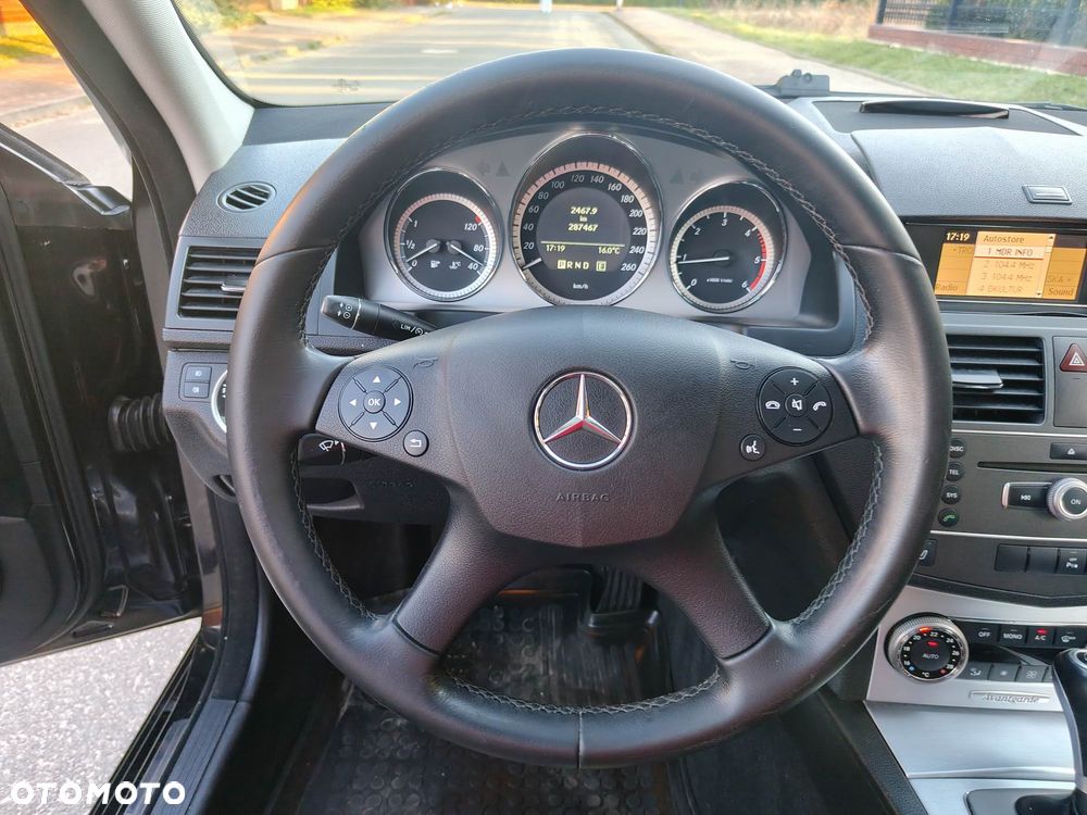 Mercedes-Benz Klasa C 220 CDI DPF Automatik BlueEFFICIENCY Avantgarde - 32