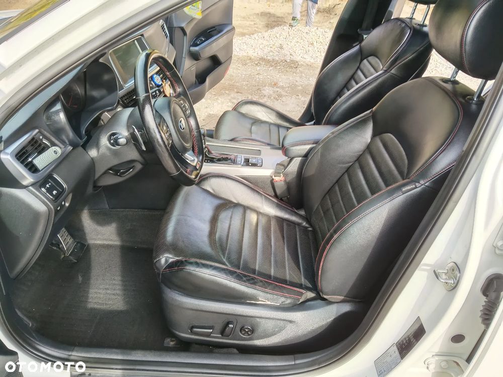 Kia Optima - 8
