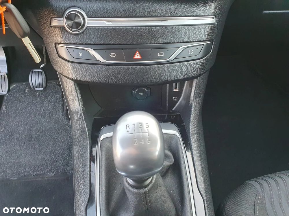 Peugeot 308 1.6 BlueHDi Active S&S - 25