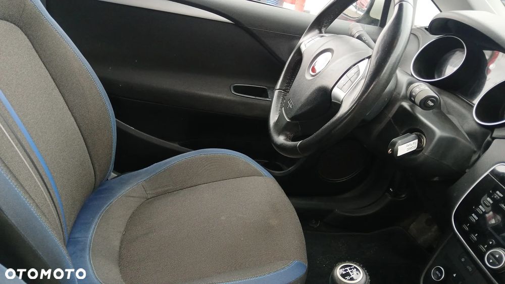 Fiat Punto 2012 - 15