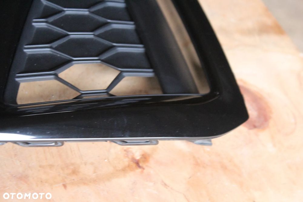 KRATKA ZDERZAKA PRAWA AUDI A4 B9 LIFT S LINE 8WD807682M 2022 - 5