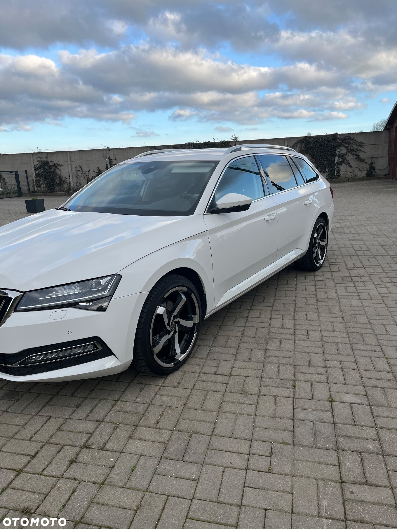 Skoda Superb 2.0 TDI DSG Active - 2