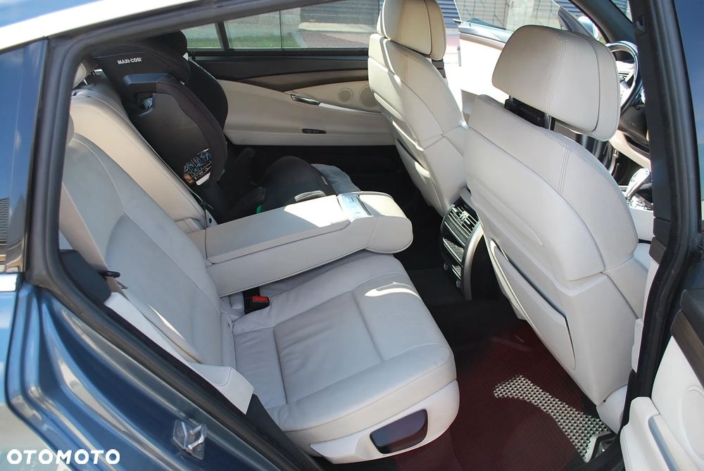 BMW Seria 5 - 23